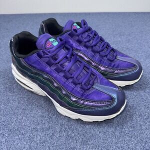 Nike Boys Air Max 95 SE AJ1899-500 Purple Lace-Up Low Top Running Shoes Size 7Y